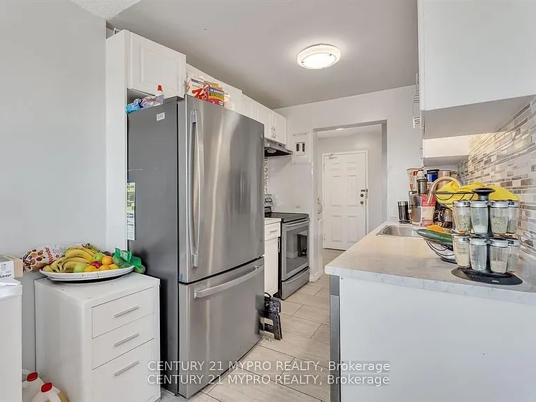 600 Grenfell Dr #410 — Photo 11