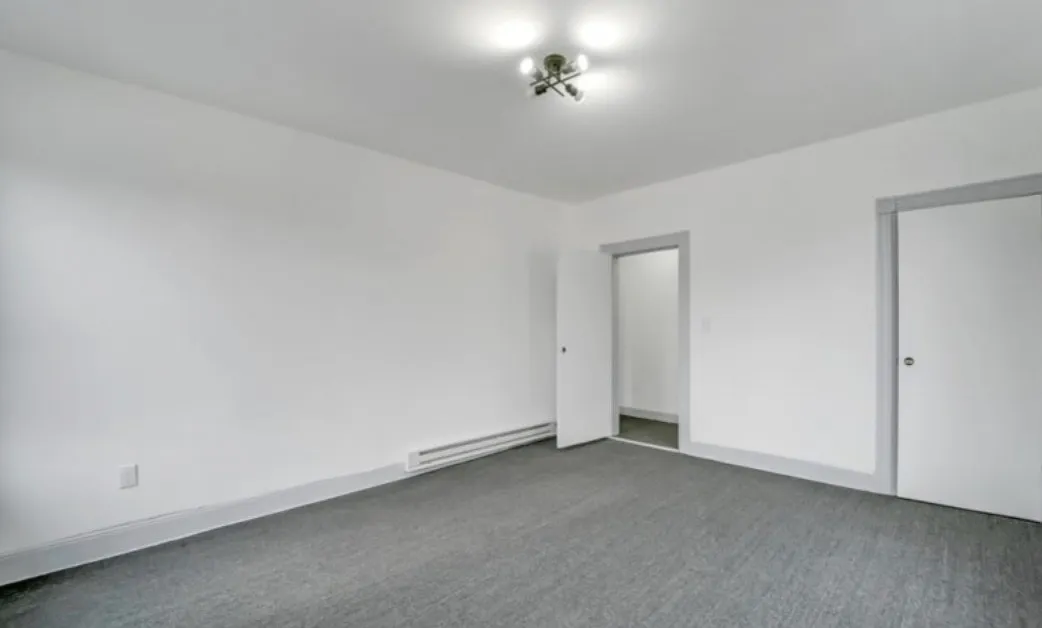 4 bed, $2,250 — Photo 4