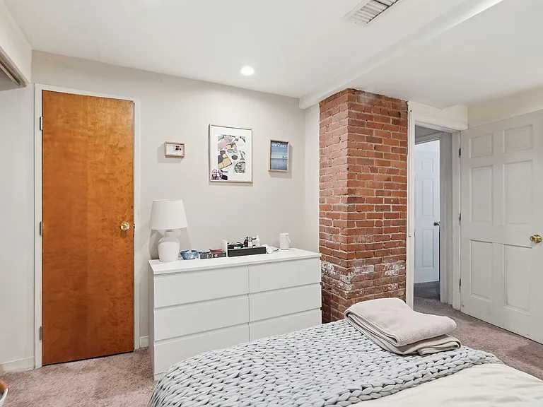 104 Gainsborough St #101 — Photo 10