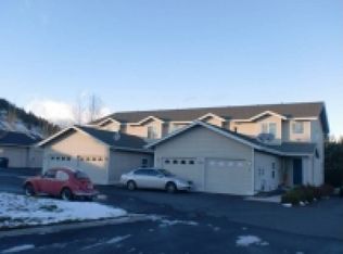 1980 NE Zachary Ct APT 3, Bend, OR 97701