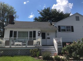 53 Pocahontas Dr, West Hartford, CT 06117