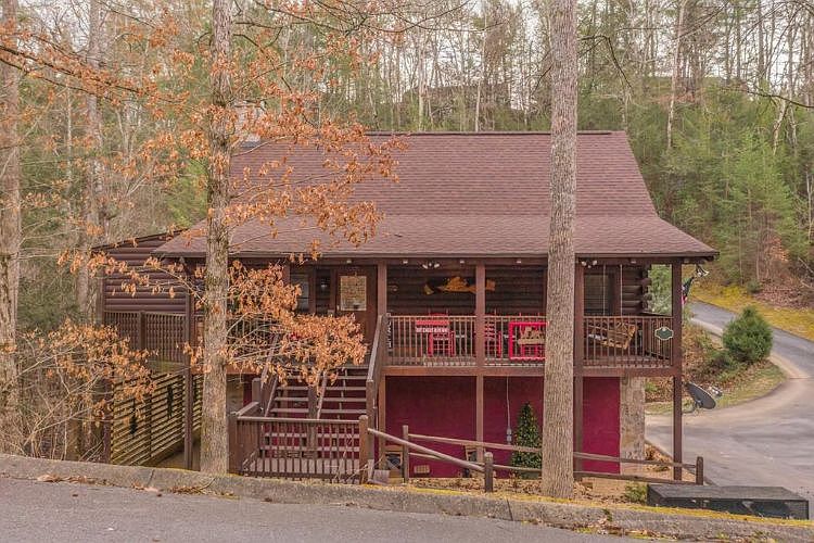 1st image of 607 Eagle Boulevard Way