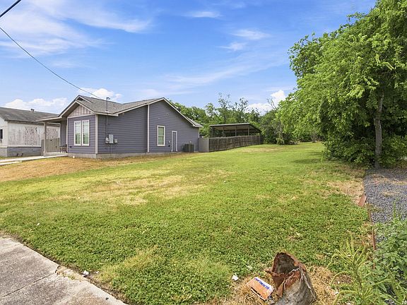 2nd image of 134 Stella St LOT 9