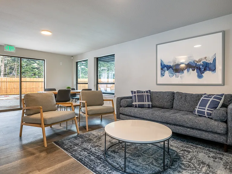 Alvista 240 — Photo 11