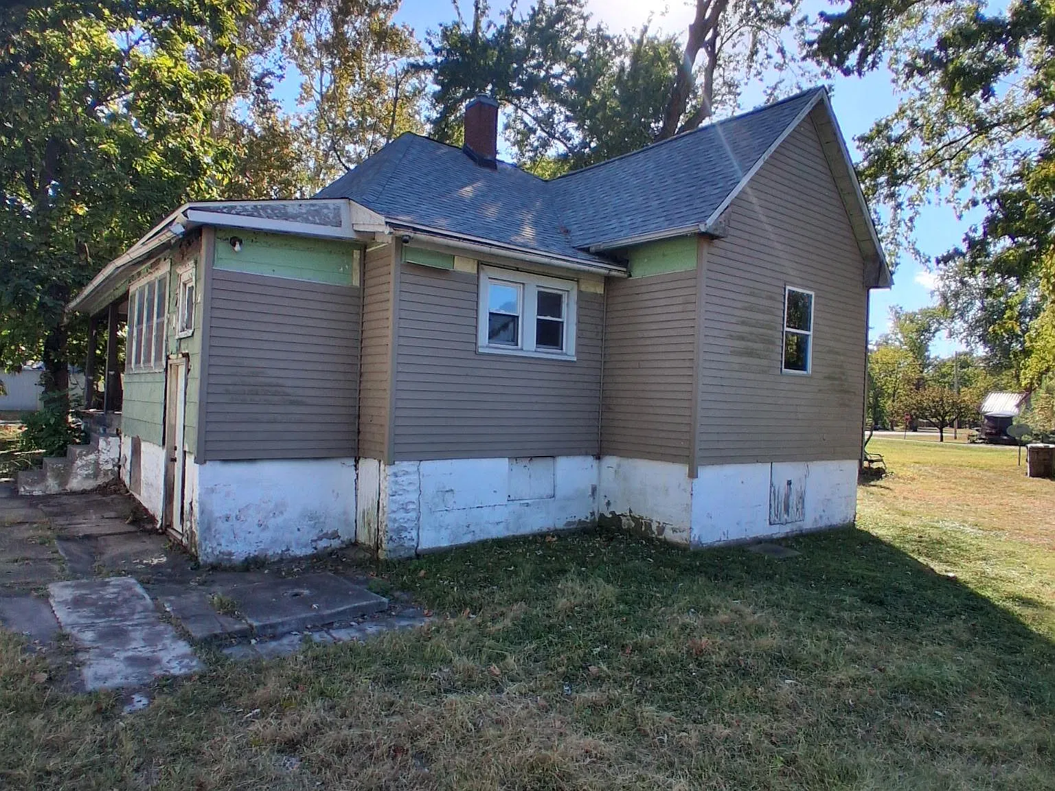 3 bed, 22621 sqft, $1,200 — Photo 2