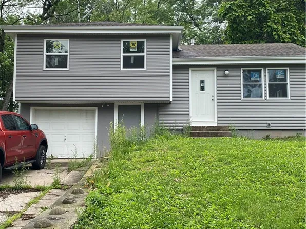 8017 NE 50th St, Kansas City, MO 64119