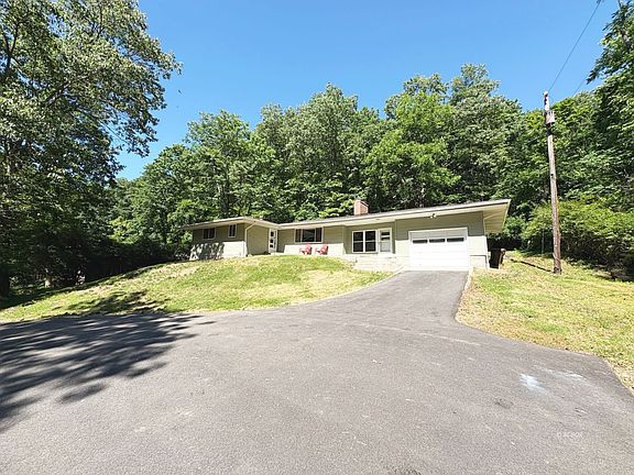 2nd image of 7 Cable Ln