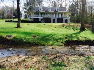 910 Lingerlost Rd, Killen, AL 35645