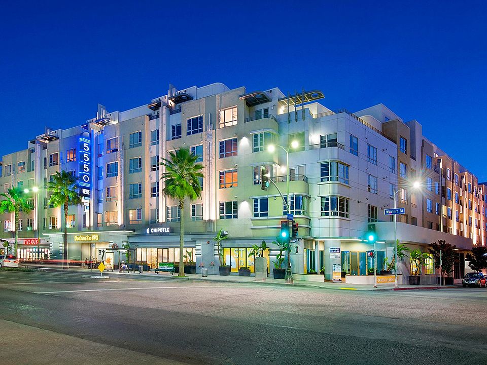 The best of LA is right outside your doorstep at 5550 Wilshire At Miracle Mile by Windsor