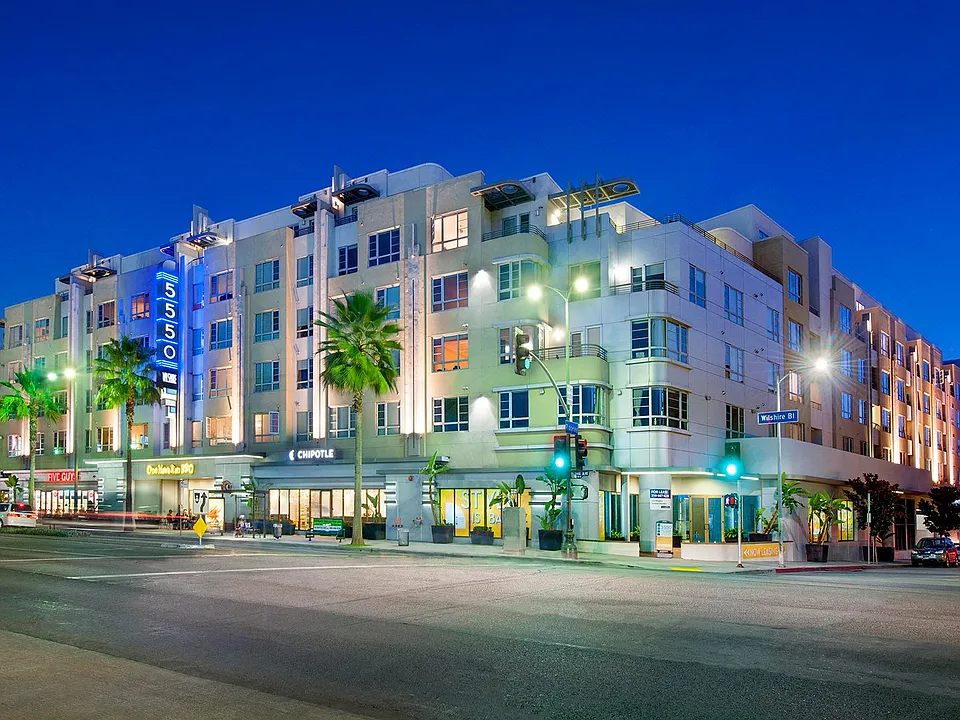 The best of LA is right outside your doorstep at 5550 Wilshire At Miracle Mile by Windsor