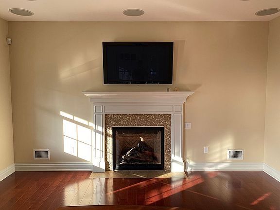Living Room Gas Fireplace