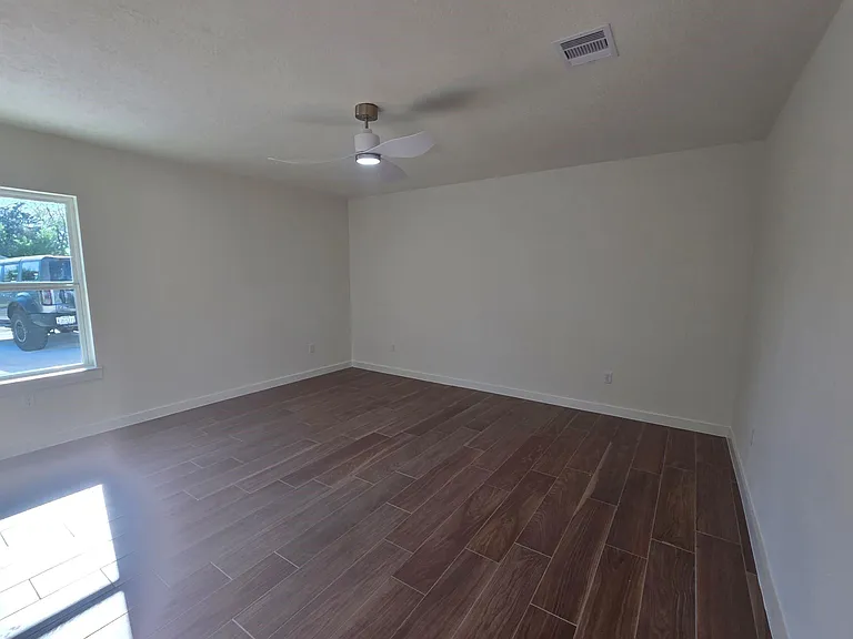 803 Coleman St — Photo 16