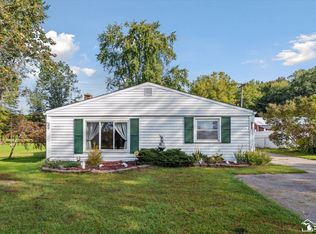 475 Carleton Rockwood Rd, Carleton, MI 48117