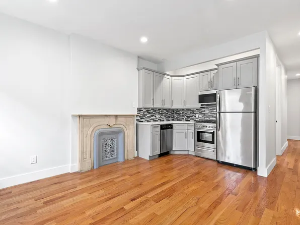 304 Saint James Place image 1 of 6