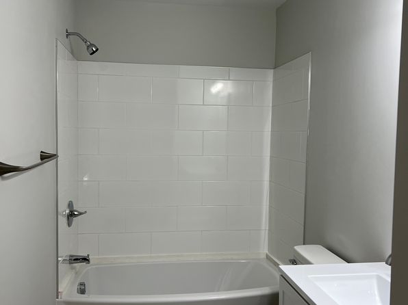 72 Braley Hts #B