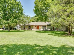 2021 Trailwood Dr, Burleson, TX 76028