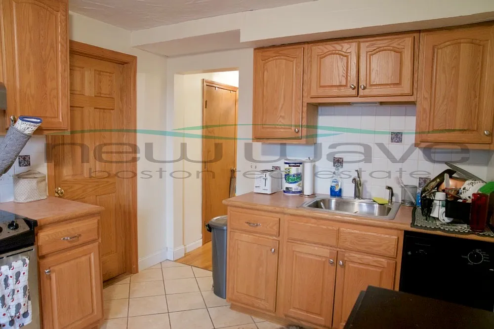 2 bed, 600 sqft, $3,600 — Photo 4