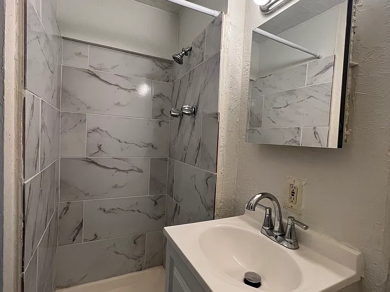 440 E 700 N #A-2 — Photo 6