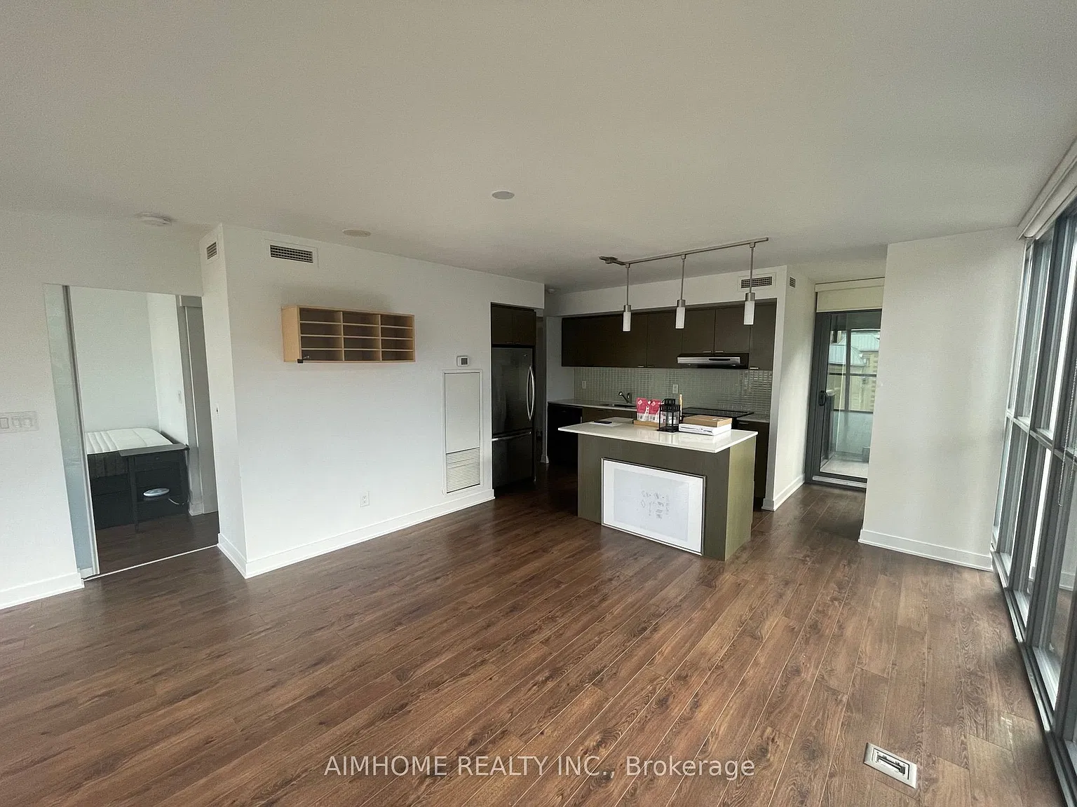2 bed, $3,600 — Photo 3