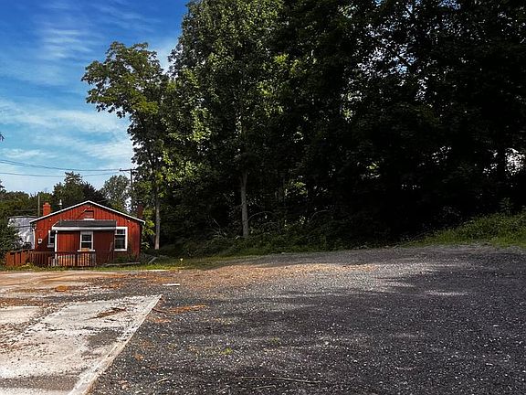 5th image of 409 Church Rd