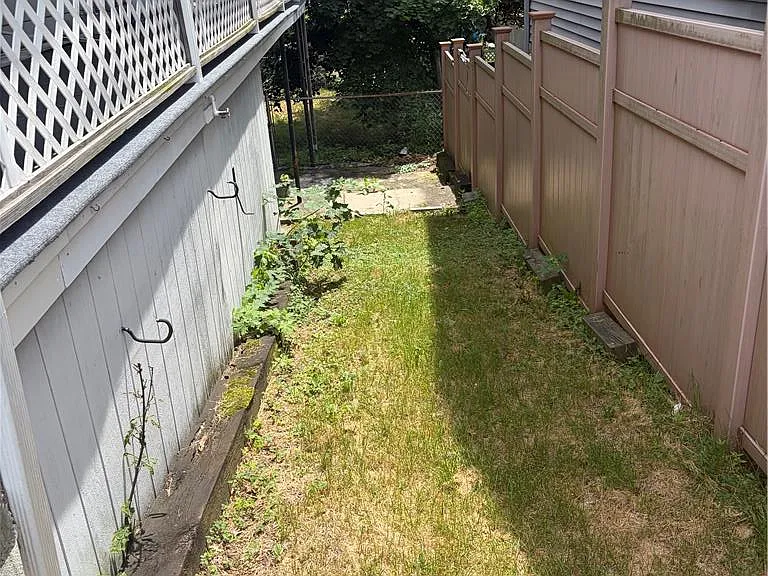 142 W High St — Photo 3