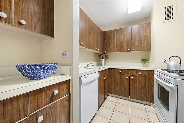 Sold by Corcoran | media 9