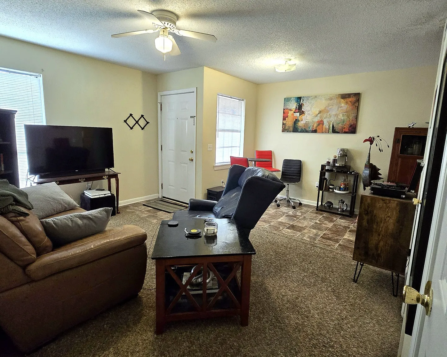 2950 S Lamar Blvd — Photo 2