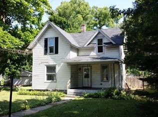 1318 Jackson St, Rockford, IL 61107