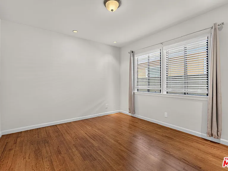 1727 Delaware Ave — Photo 14