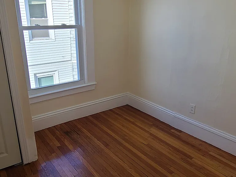 543 Broadway — Photo 10