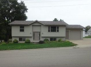 185 Elmer St, Platteville, WI 53818