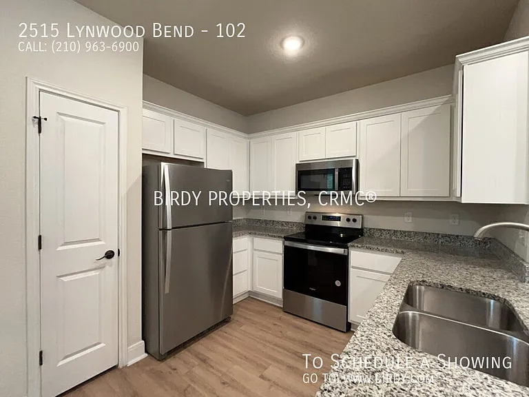 2515 Lynwood Bnd #102 — Photo 12