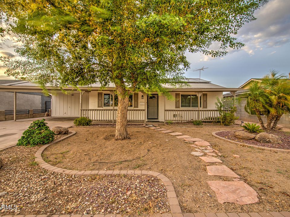 1st image of 5562 W EDGEMONT Avenue