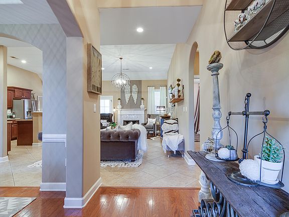3rd image of 4658 Shinault Ln