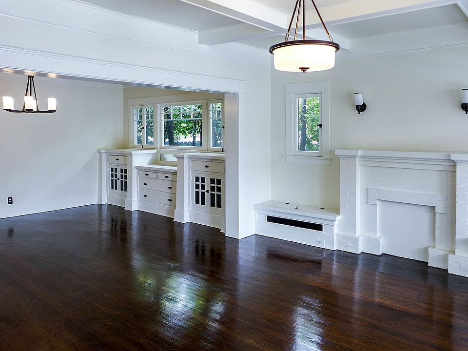 1st image of 137 N Carondelet St