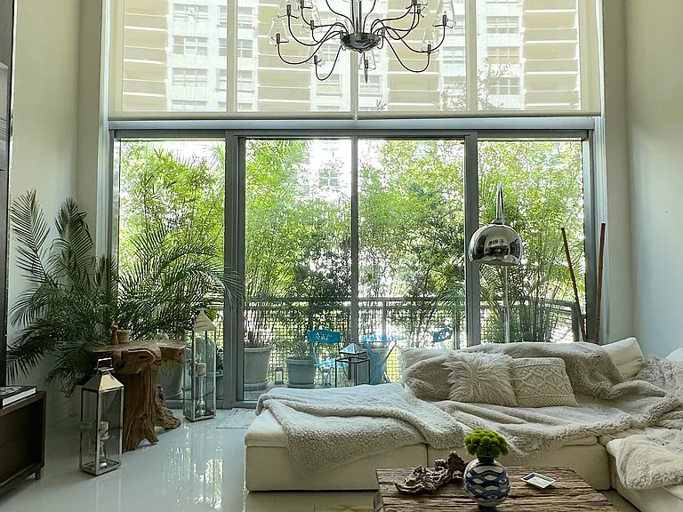 6000 Collins Ave #509 — Photo 9