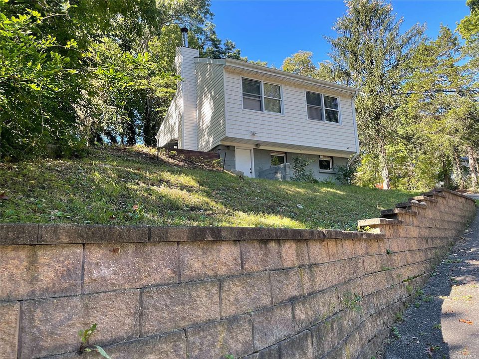 116 Hallock Landing Road, Rocky Point, NY 11778 Zillow