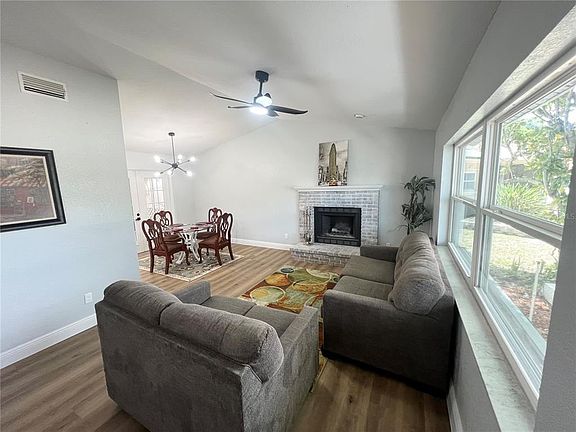 4th image of 12195 71ST WAY