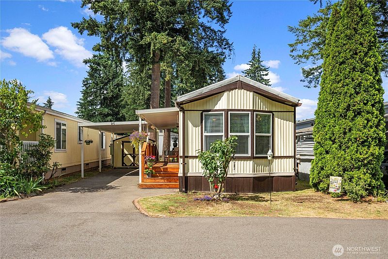 2nd image of 11424 36th Drive NE #85