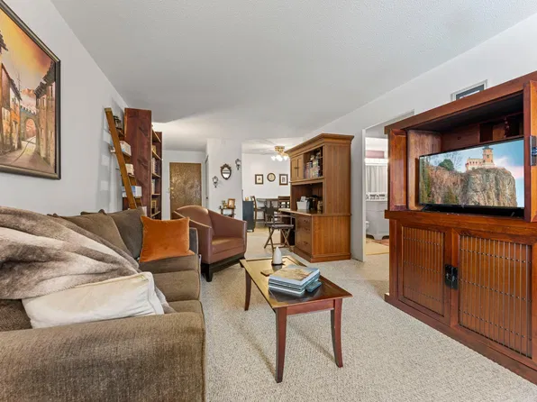 6450 York Ave S APT 217, Edina, MN 55435