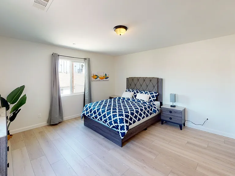 1857 W Slauson Ave — Photo 7
