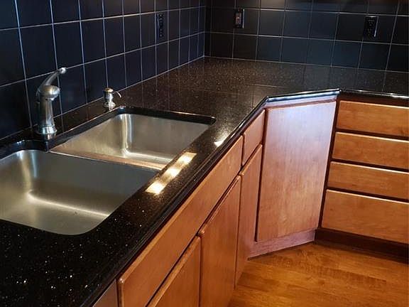 3rd image of 408 W Saint Clair Ave APT 201