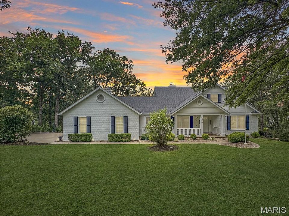 1st image of 350 Elmwood Estates Dr
