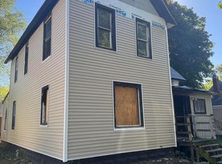 606 8th St, Three Rivers, MI 49093