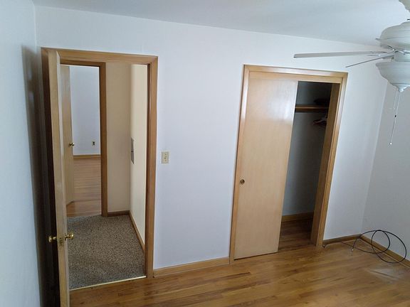 5th image of 11015 Wallingford Ave