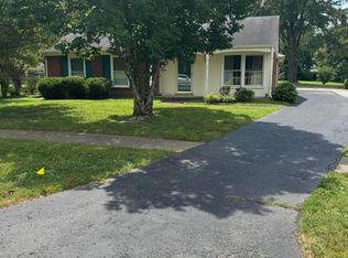 818 Echo Bridge Rd, Middletown, KY 40243