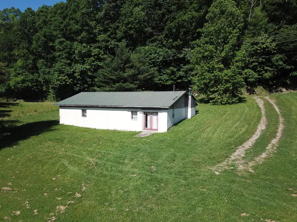 4105 Red Lick Rd, Irvine, KY 40336