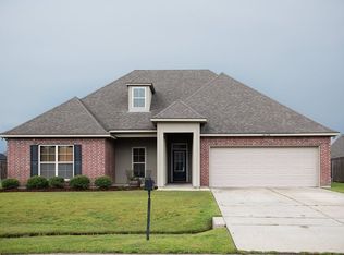 10136 Nanterre Ct, Madisonville, LA 70447