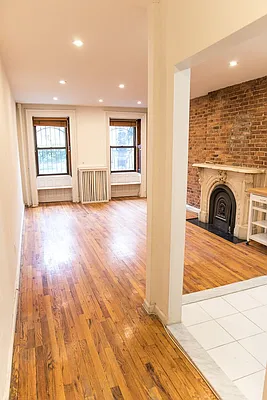 Rented by Compass | media 27