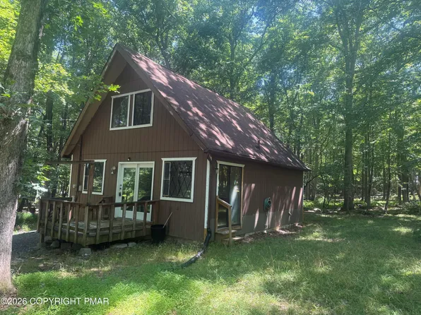 2111 Spring Dr, Bushkill, PA 18324